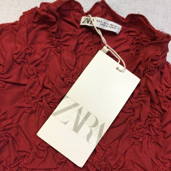 New! Zara Mini Bodycon Dress S Womans Red Textured Sleeveless Mocked Neck - Picture 3 of 13